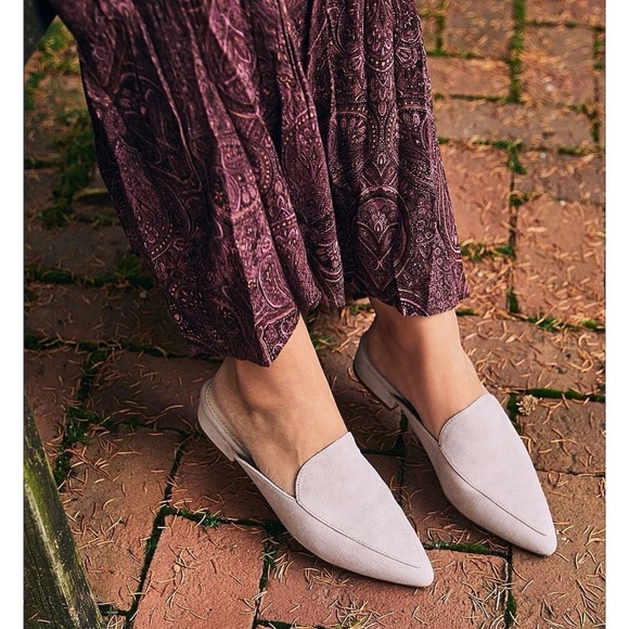 Cole Haan Shoes - Cole Haan Women's Tan Suede Mules, Cole Haan
Women's Piper Mules size‎ 8B